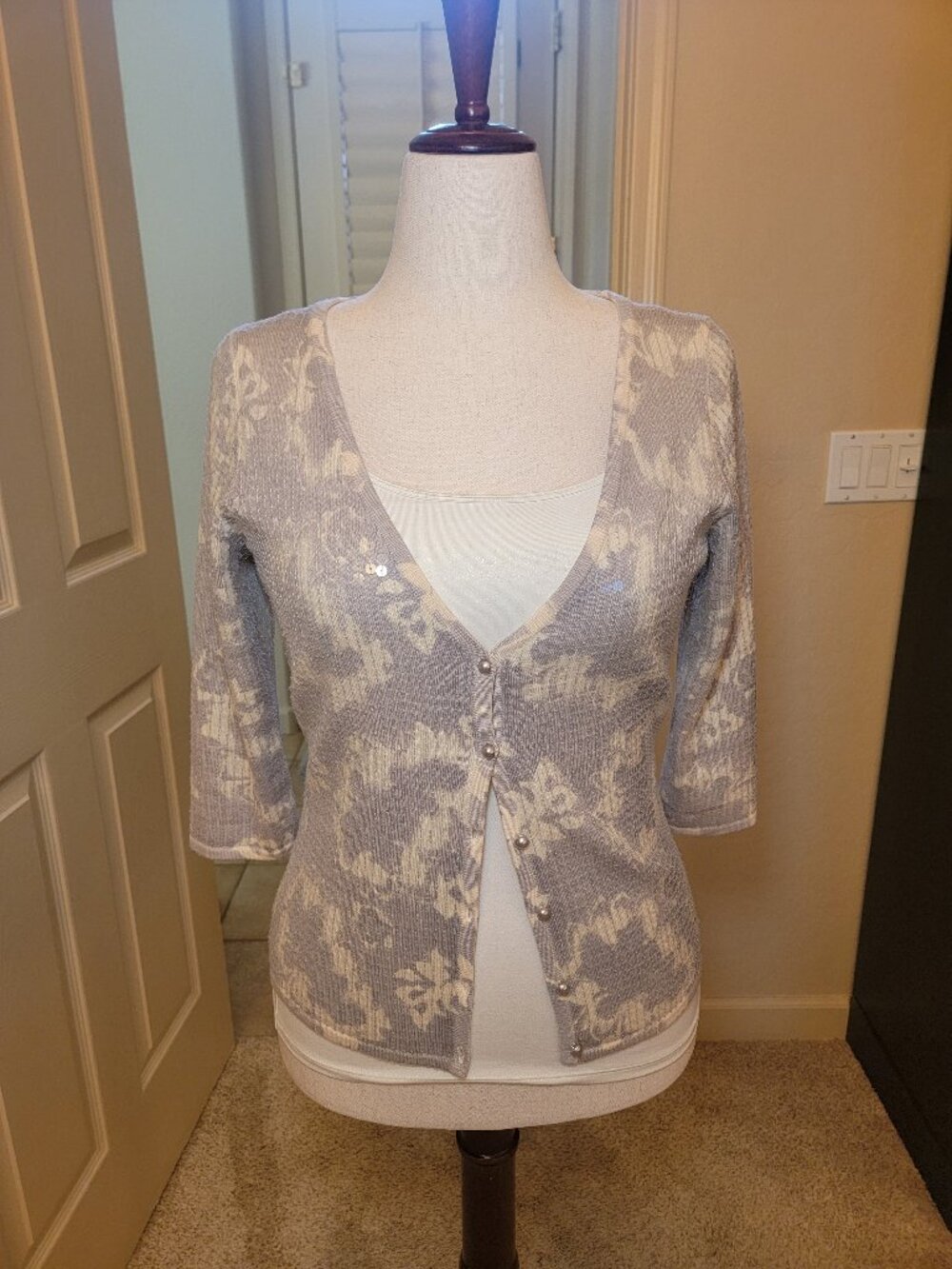 WHITE HOUSE BLACK MARKET GRAY WHITE PRINT SEQUIN CARDIGAN SWEATER & TANK SIZE M